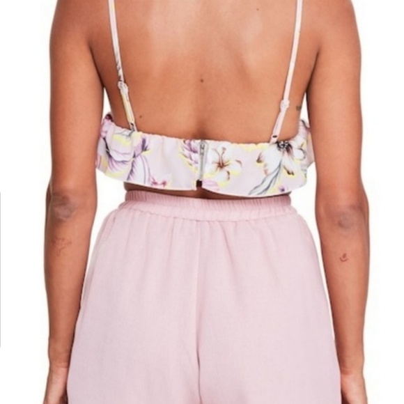 MISSGUIDED|Tropical Print Crop Camisole - Picture 3 of 5